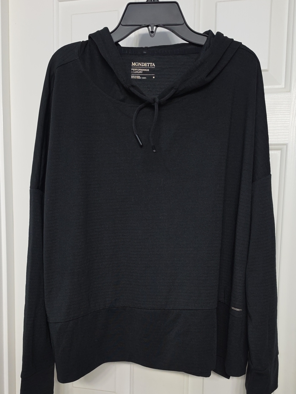 Mondetta Black Hooded Long Sleeve Pullover